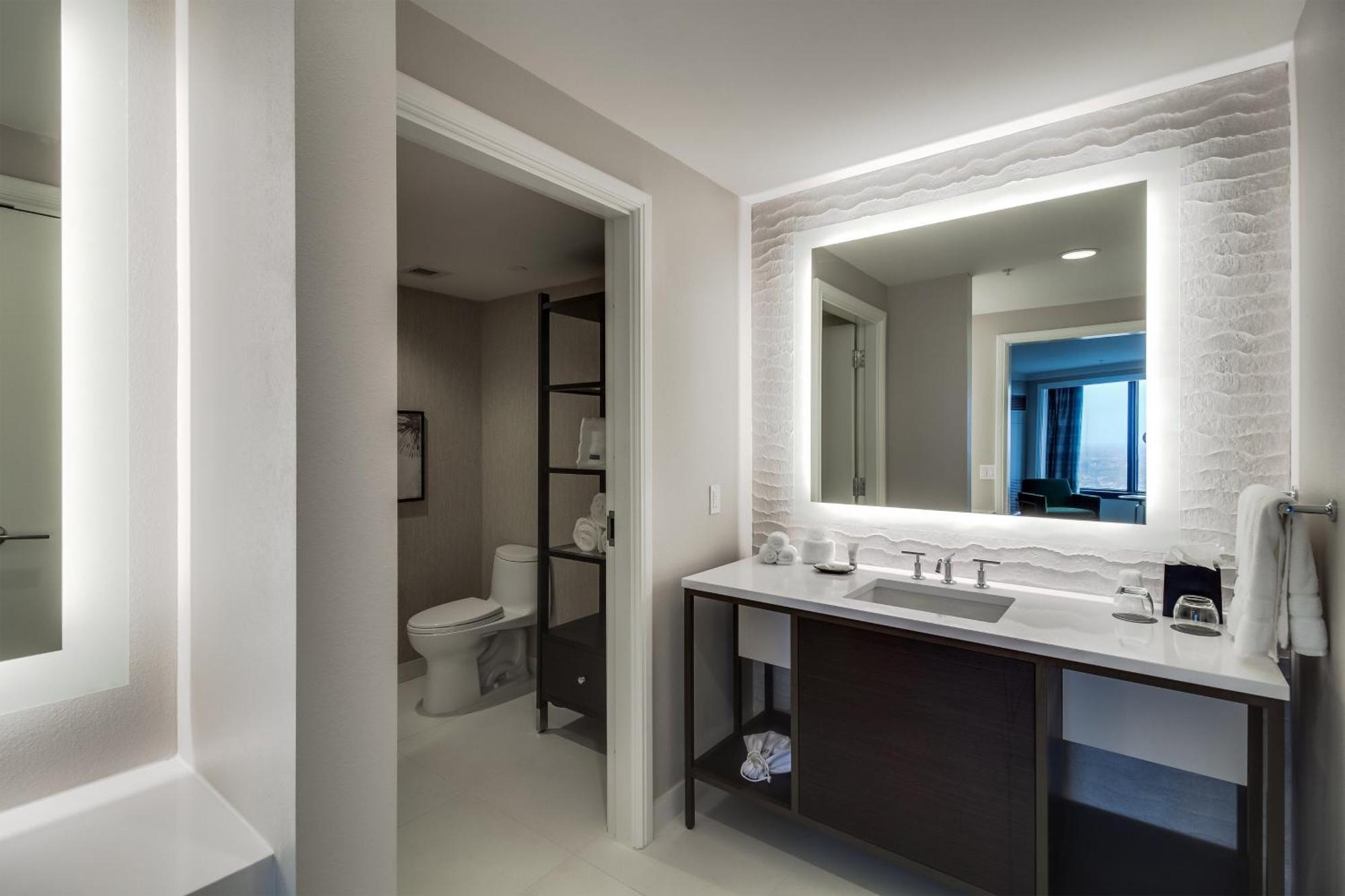 The Westin New Orleans Hotel Bagian luar foto